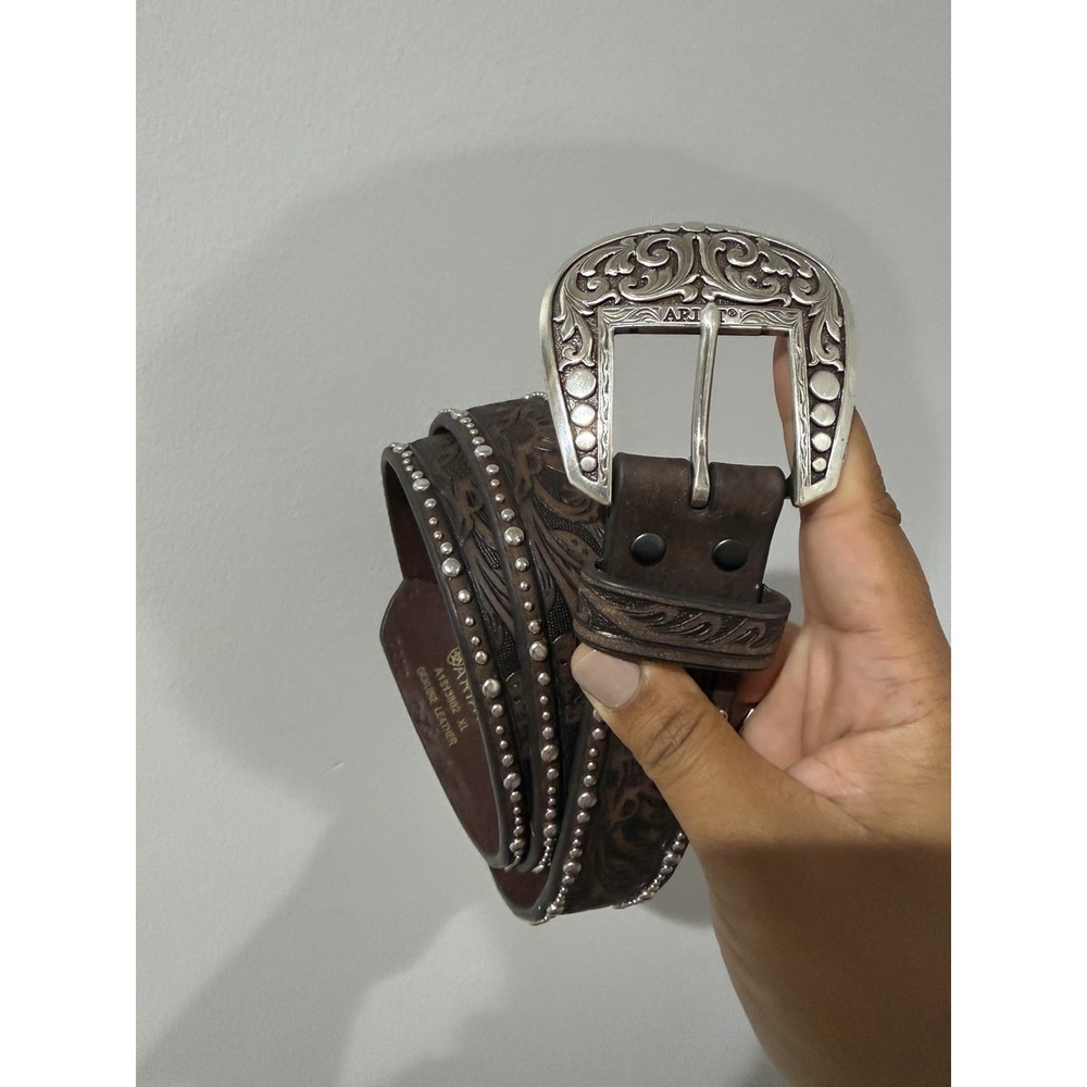 ARIAT WOMEN'S TOOLED & STUDDED LEATHER BELT Brown